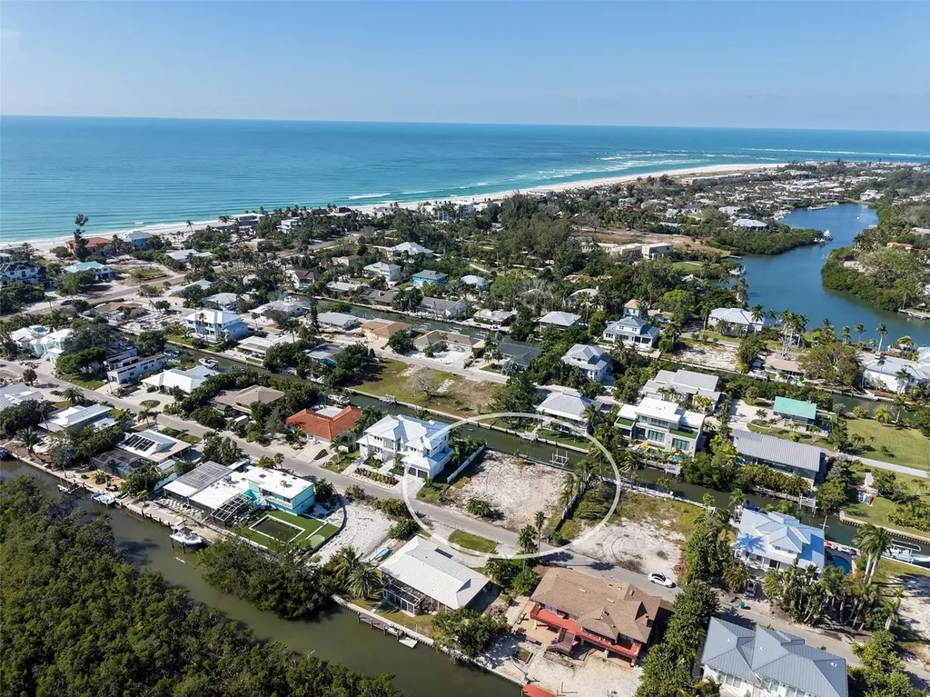 579 Bayview Drive Longboat Key FL 34228
