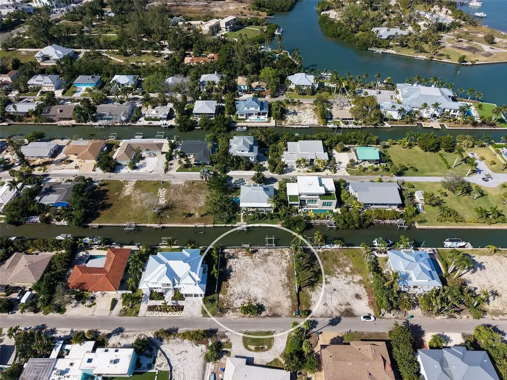 579 Bayview Drive Longboat Key FL 34228