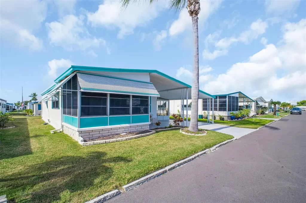 2033 Maui Drive Holiday FL 34691