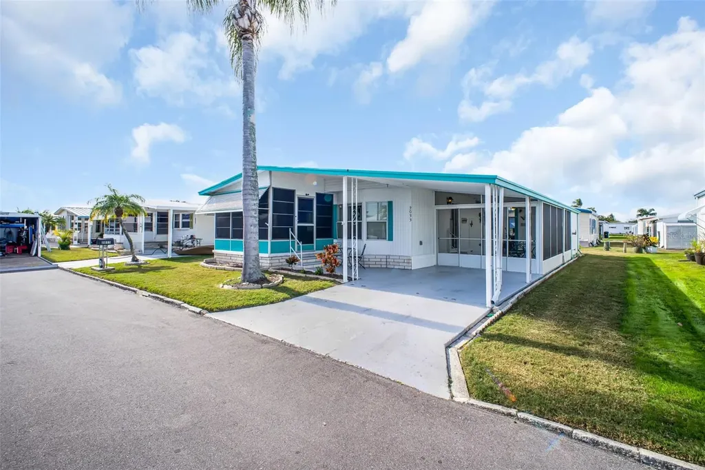 2033 Maui Drive Holiday FL 34691