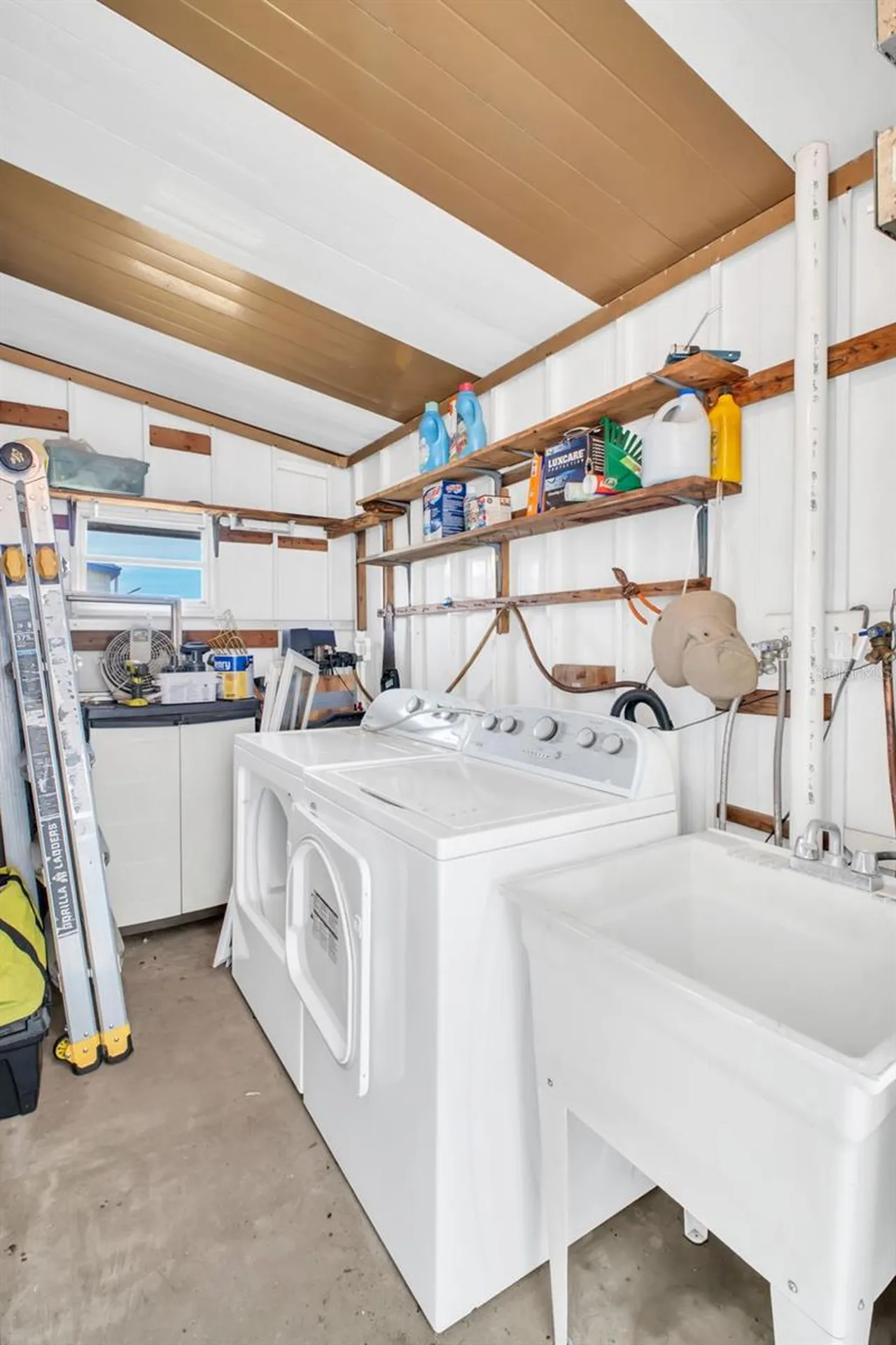 2033 Maui Drive Holiday FL 34691
