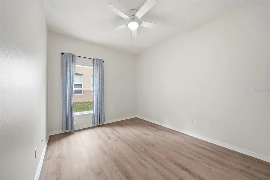26016 Singing Lark Court Leesburg FL 34748