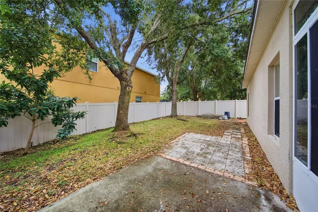 26016 Singing Lark Court Leesburg FL 34748