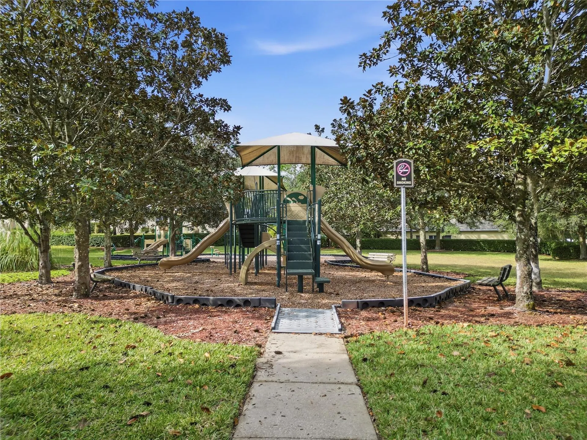 26016 Singing Lark Court Leesburg FL 34748