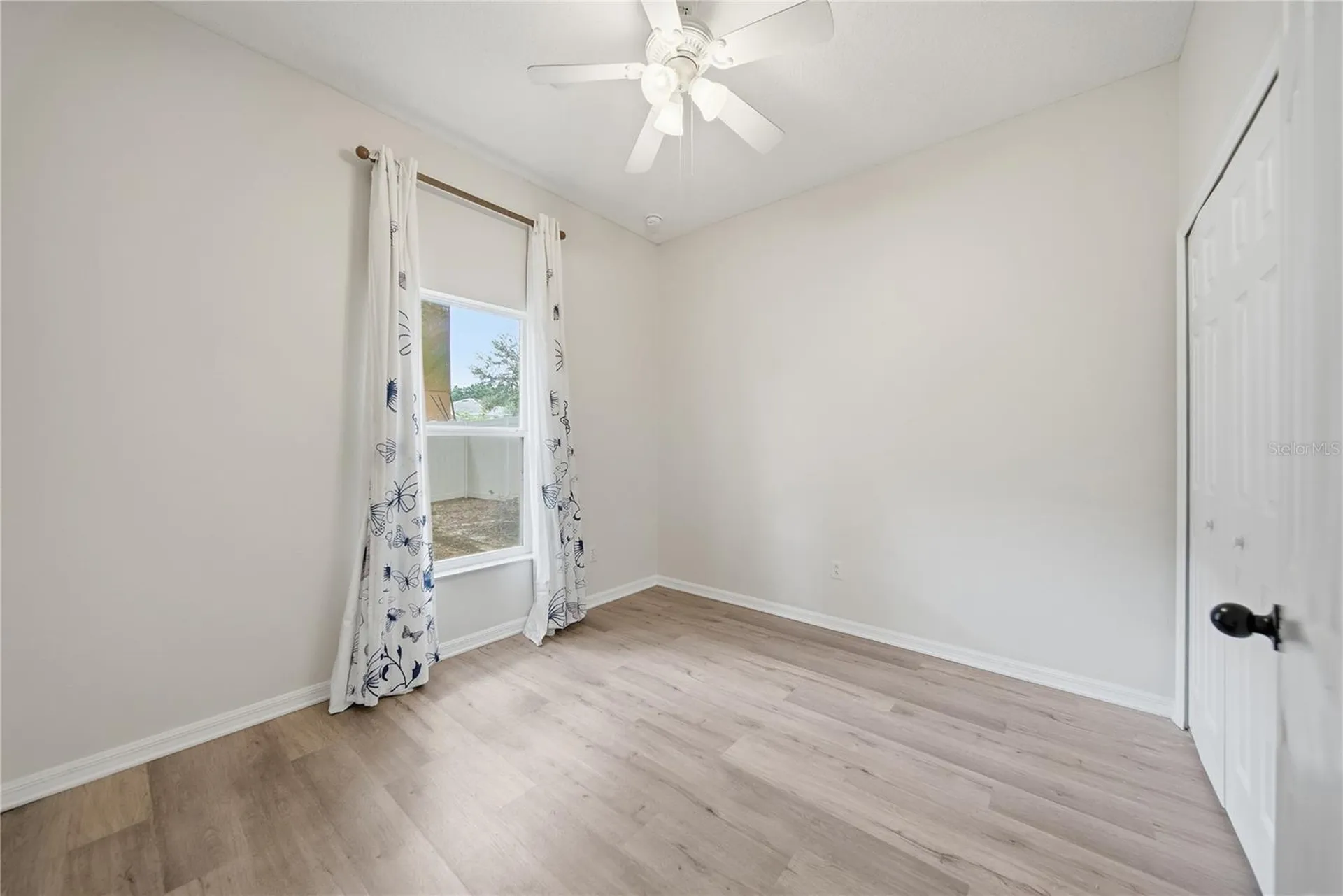 26016 Singing Lark Court Leesburg FL 34748