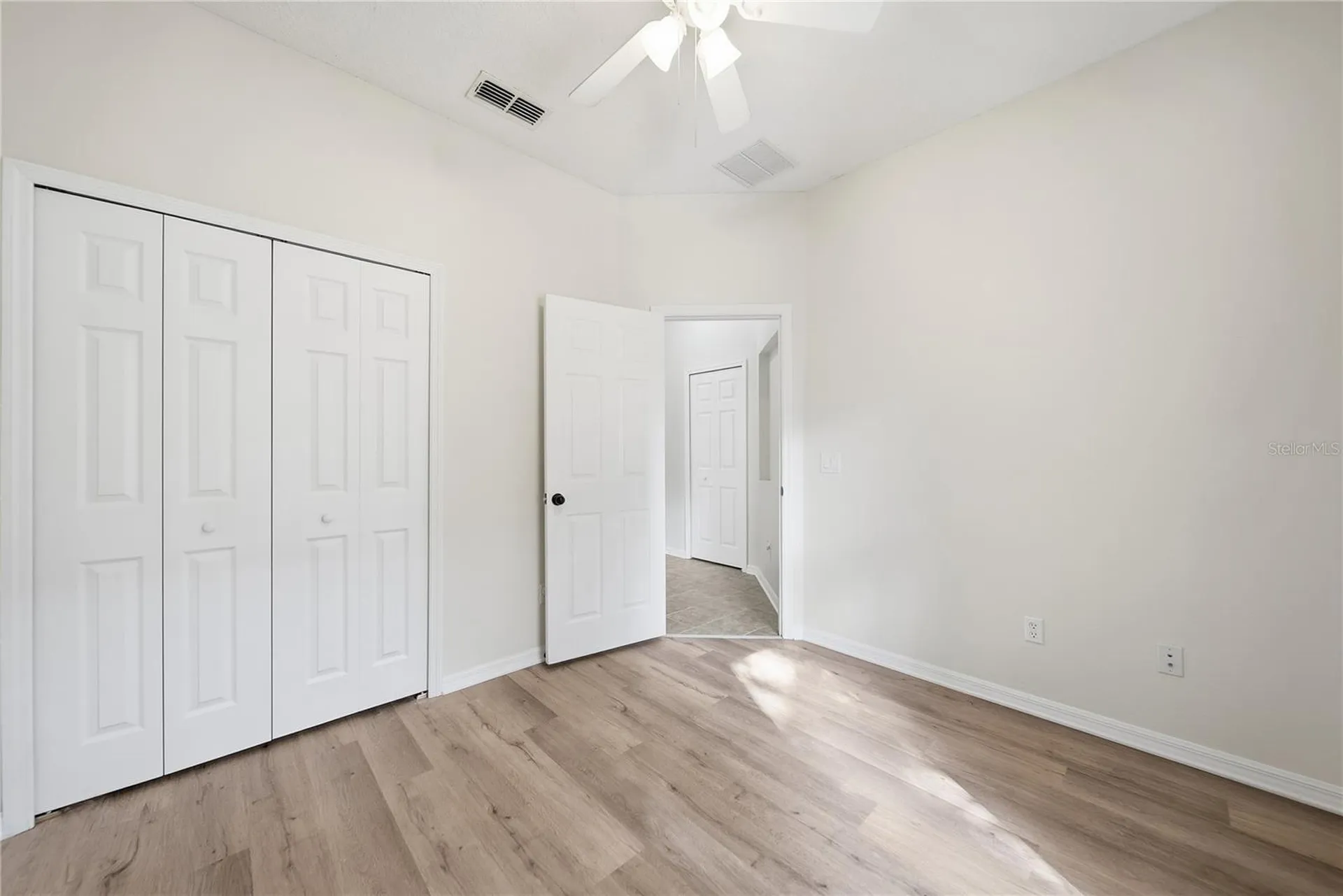 26016 Singing Lark Court Leesburg FL 34748
