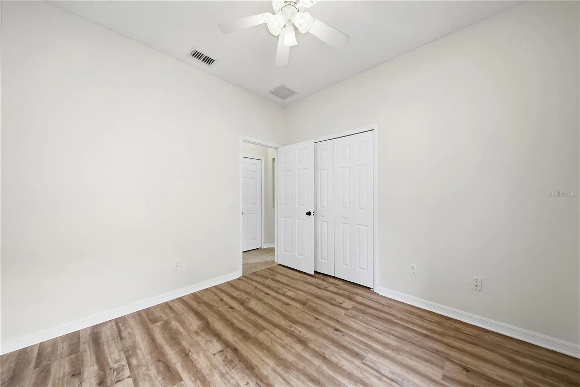 26016 Singing Lark Court Leesburg FL 34748