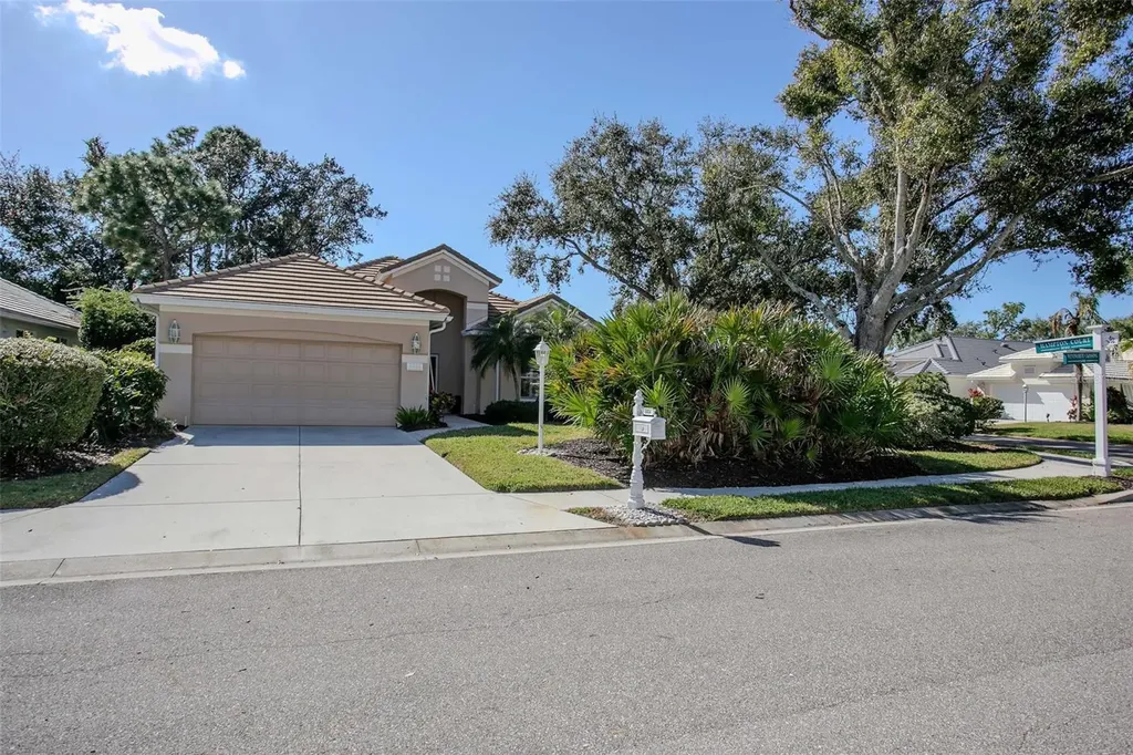 6404 Wentworth Crossing University Park FL 34201