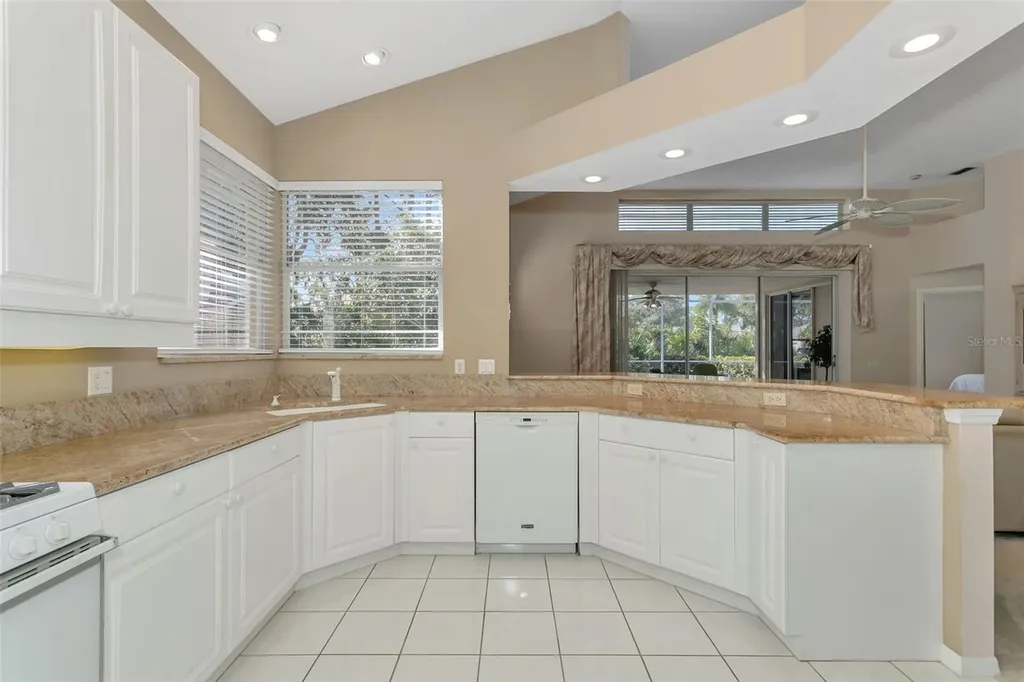 6404 Wentworth Crossing University Park FL 34201