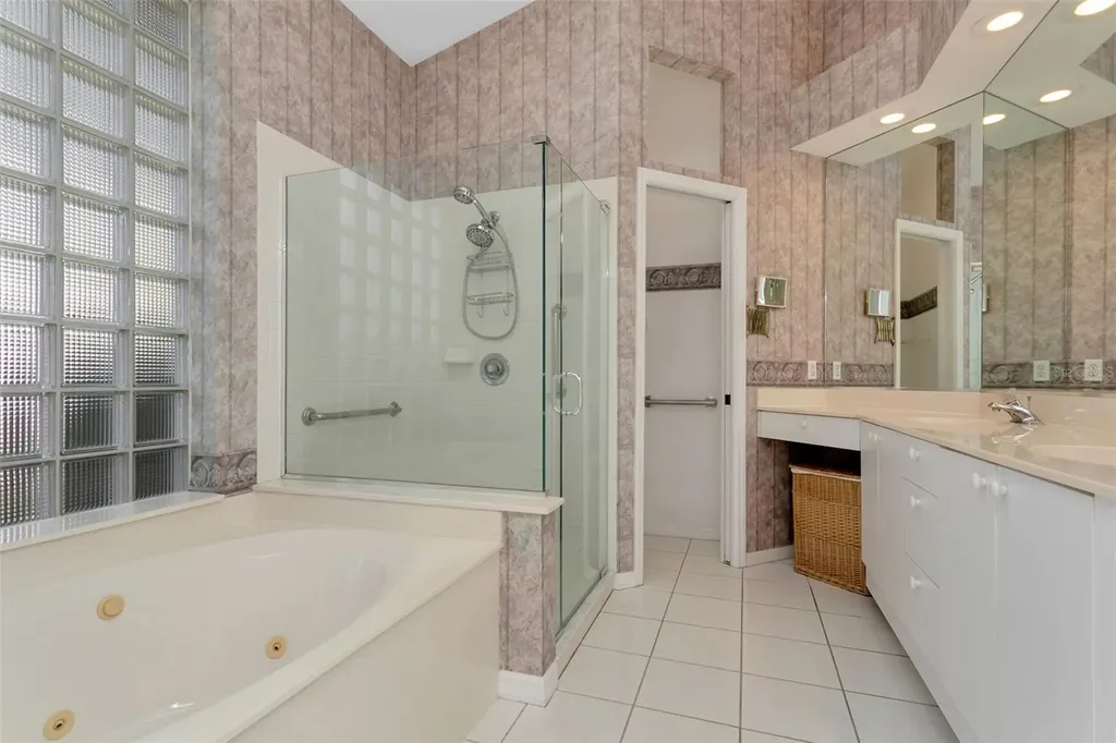 6404 Wentworth Crossing University Park FL 34201