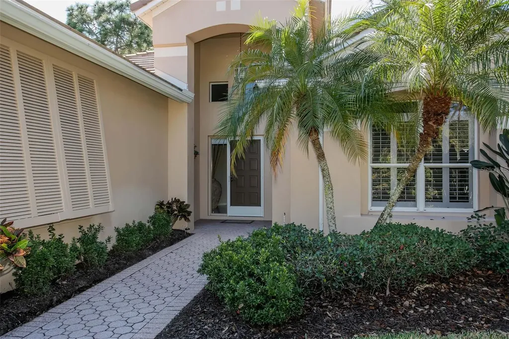 6404 Wentworth Crossing University Park FL 34201