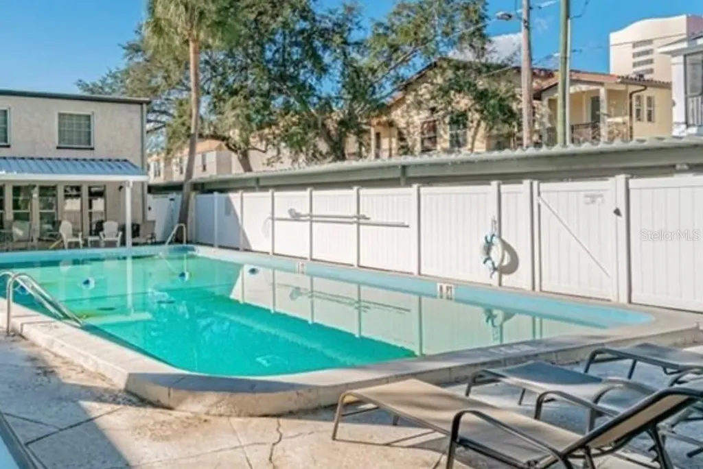 4611 W North B Street Tampa FL 33609