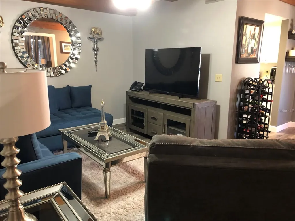 4611 W North B Street Tampa FL 33609