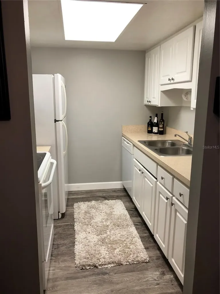 4611 W North B Street Tampa FL 33609