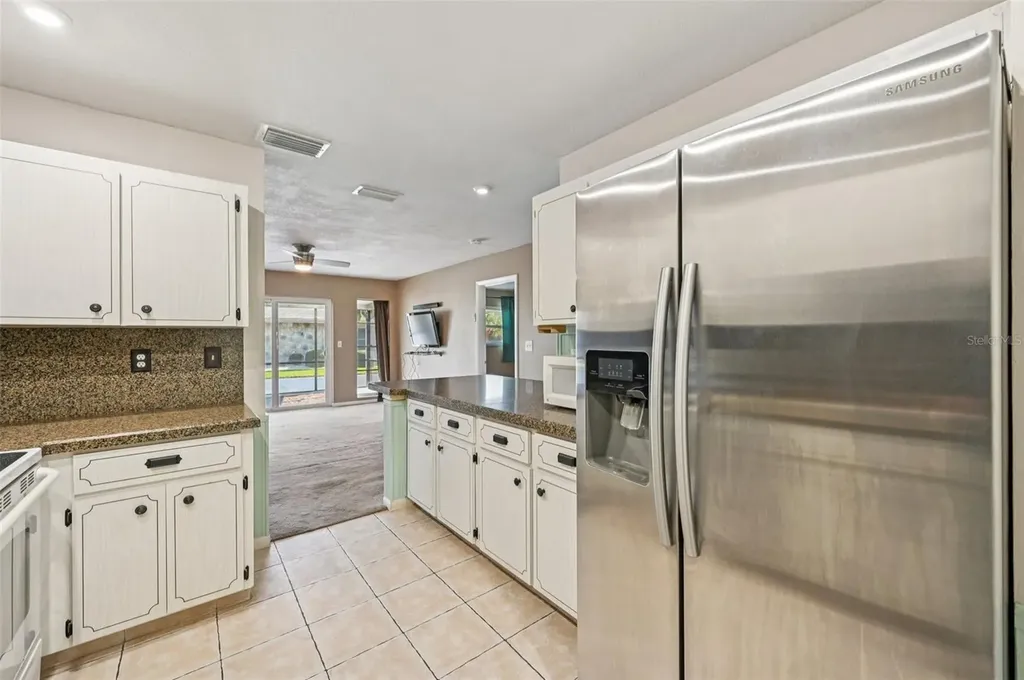 332 Club Manor Drive Sun City Center FL 33573