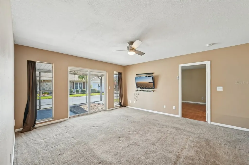 332 Club Manor Drive Sun City Center FL 33573