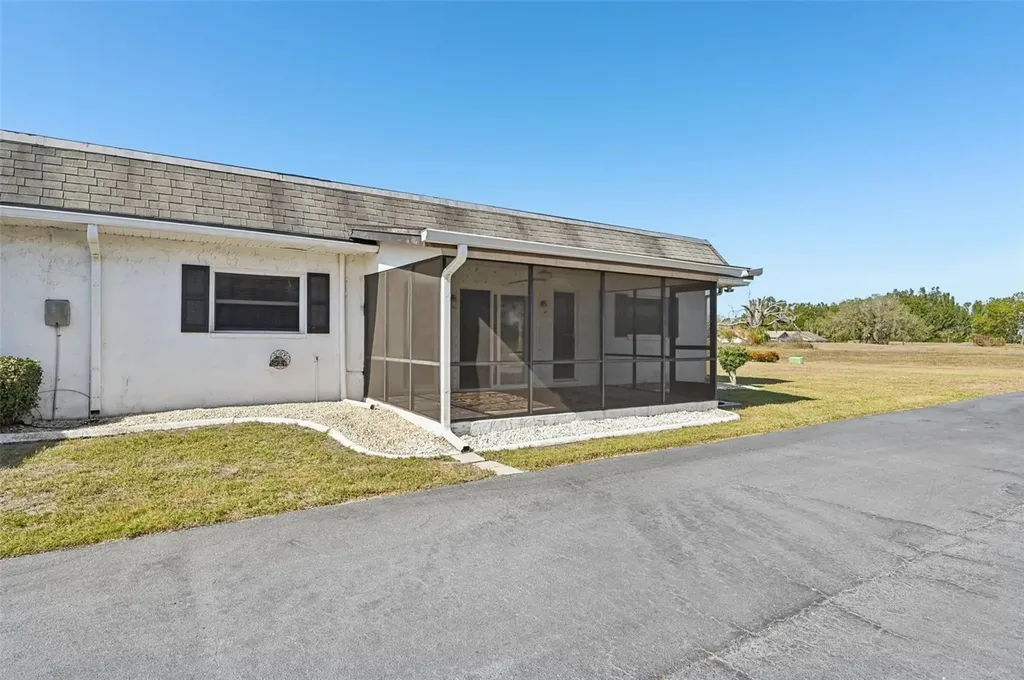332 Club Manor Drive Sun City Center FL 33573