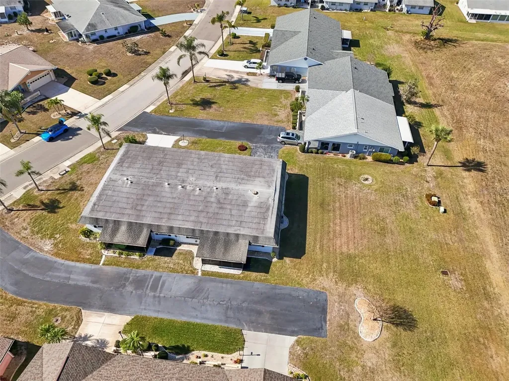 332 Club Manor Drive Sun City Center FL 33573