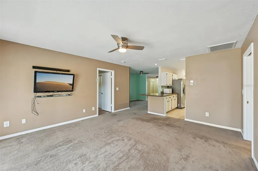 332 Club Manor Drive Sun City Center FL 33573