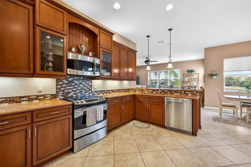 16251 Diamond Bay Drive Wimauma FL 33598