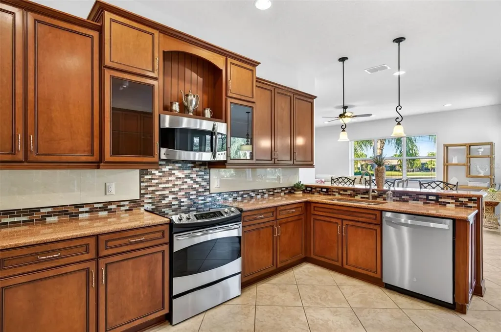 16251 Diamond Bay Drive Wimauma FL 33598