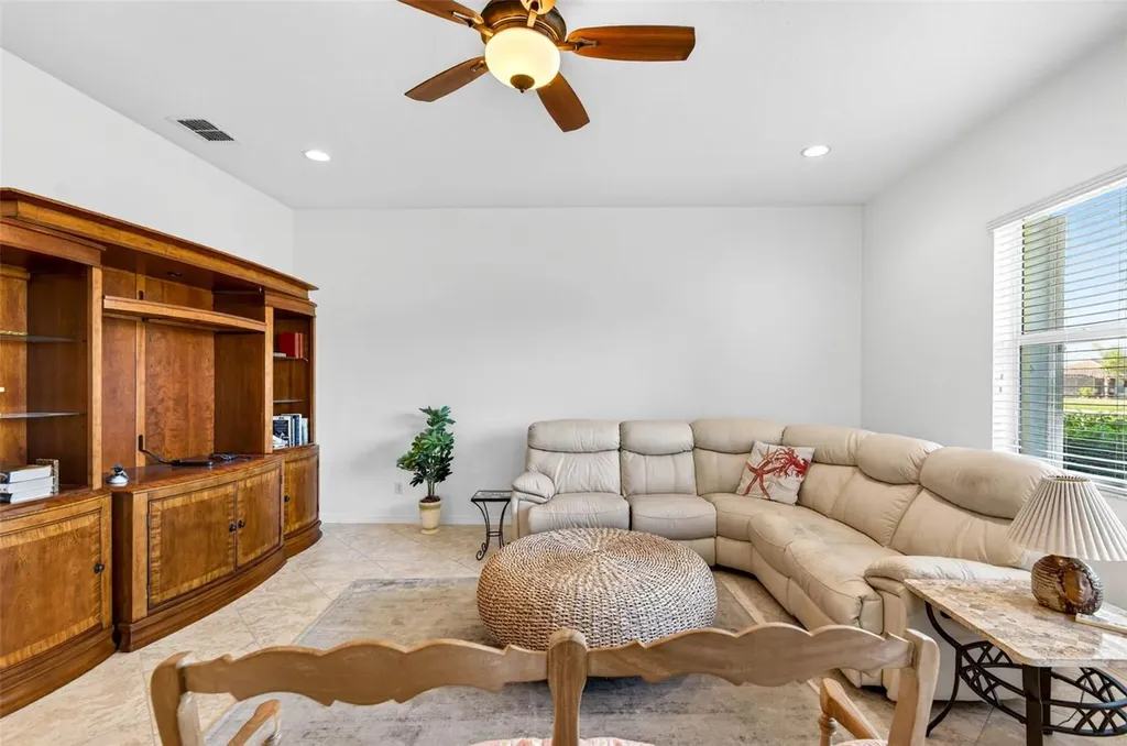16251 Diamond Bay Drive Wimauma FL 33598