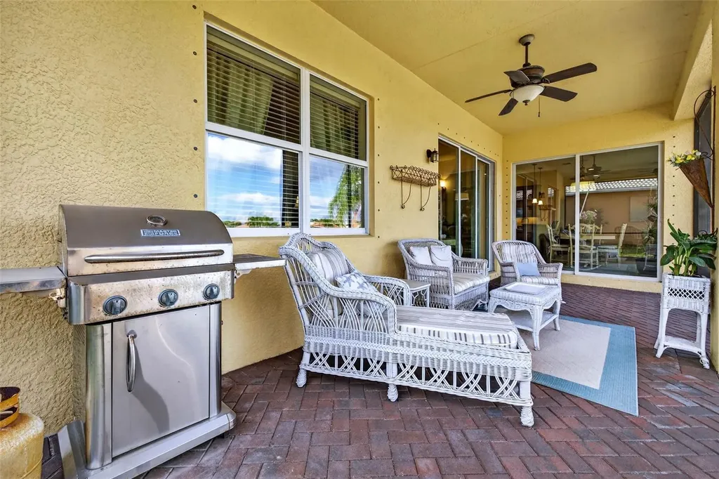 16251 Diamond Bay Drive Wimauma FL 33598