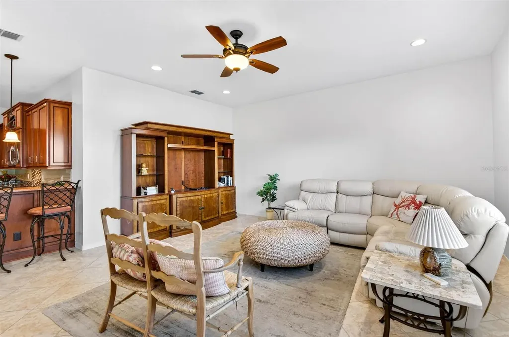 16251 Diamond Bay Drive Wimauma FL 33598