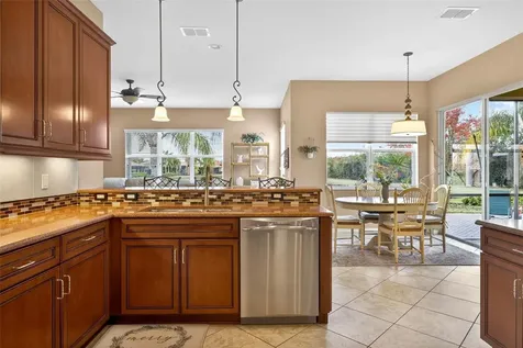 16251 Diamond Bay Drive Wimauma FL 33598