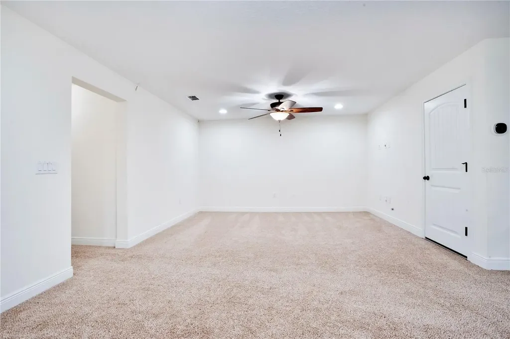 9009 Palm Key Avenue Oldsmar FL 34677