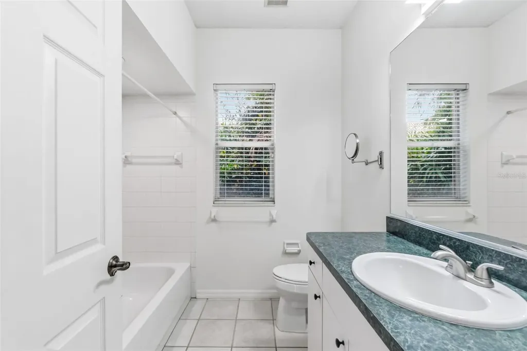 4991 Cedar Oak Way Sarasota FL 34233