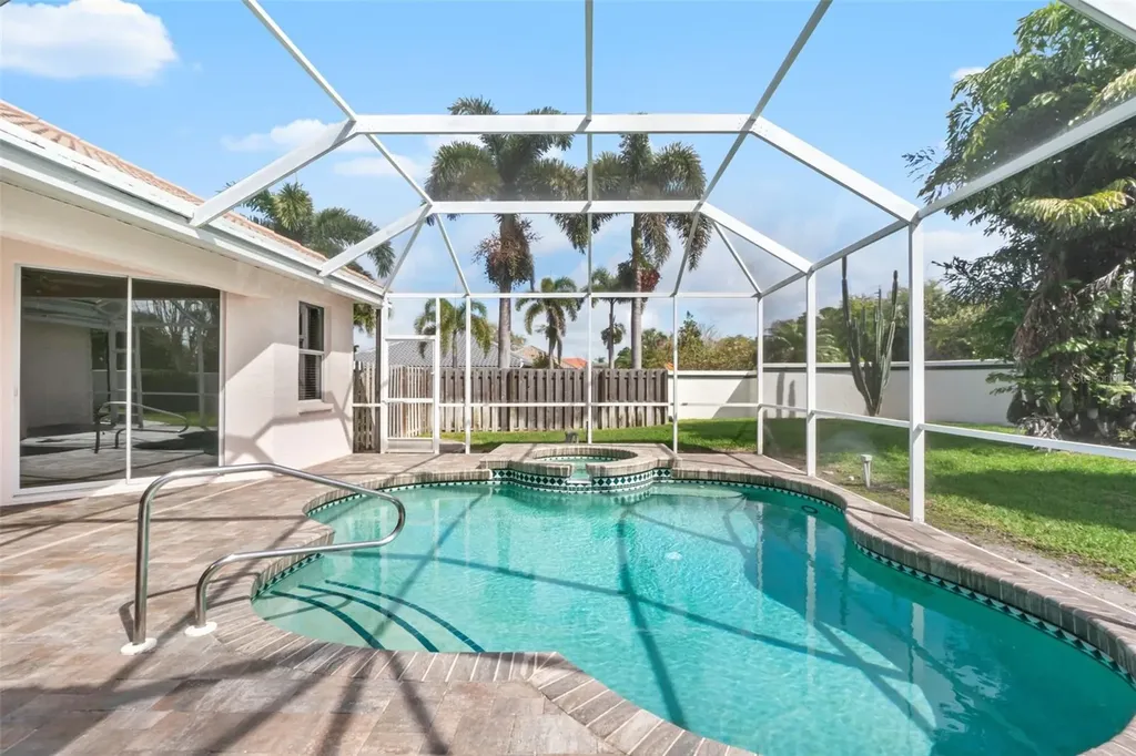 4991 Cedar Oak Way Sarasota FL 34233