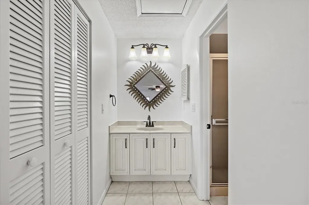 5354 Myrtle Wood Sarasota FL 34235