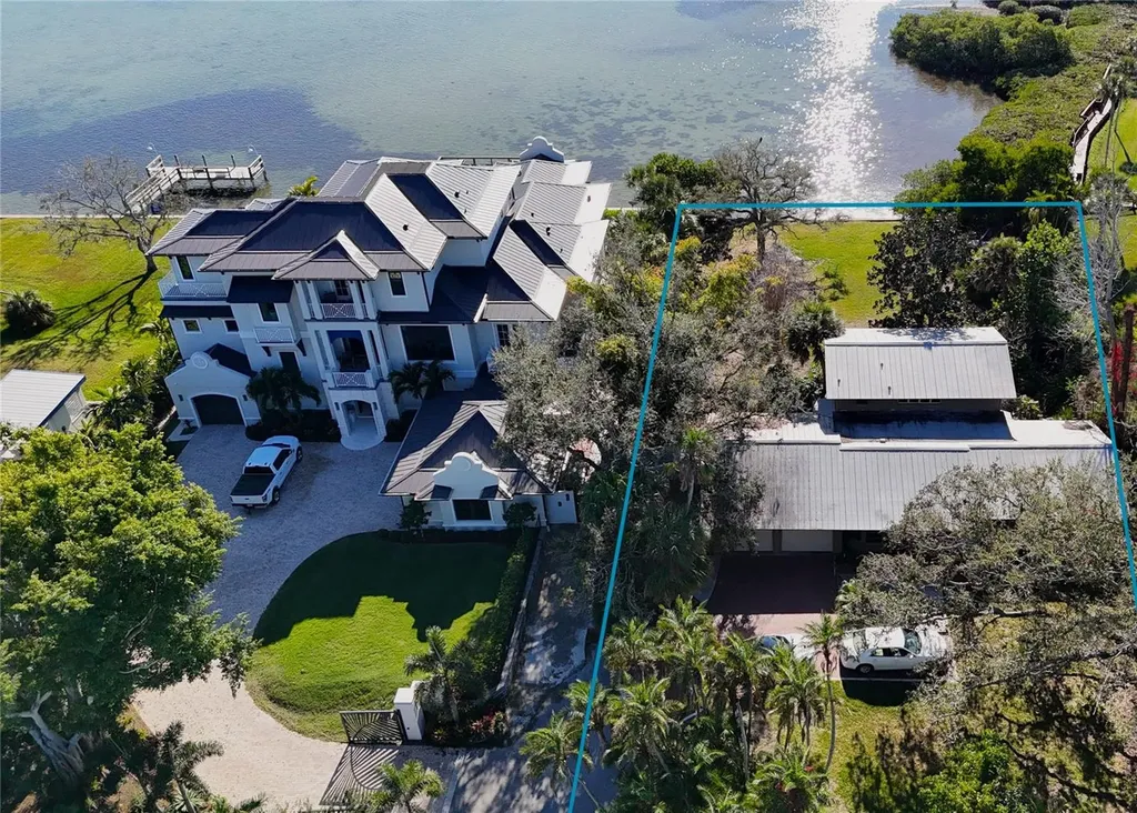 1621 Memory Lane Sarasota FL 34231