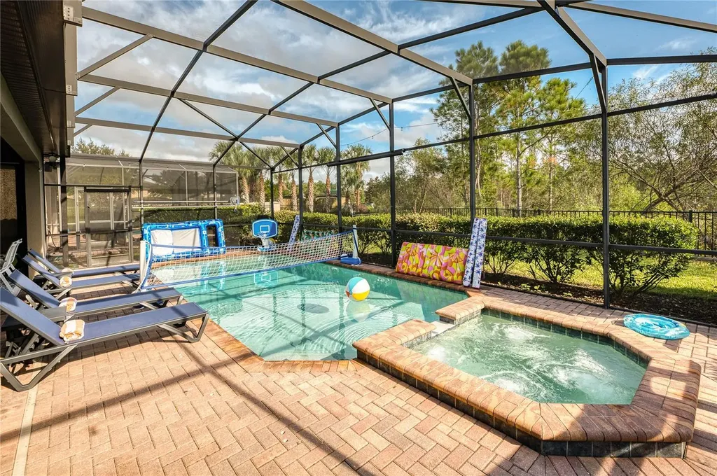 1949 Nice Court Kissimmee FL 34747