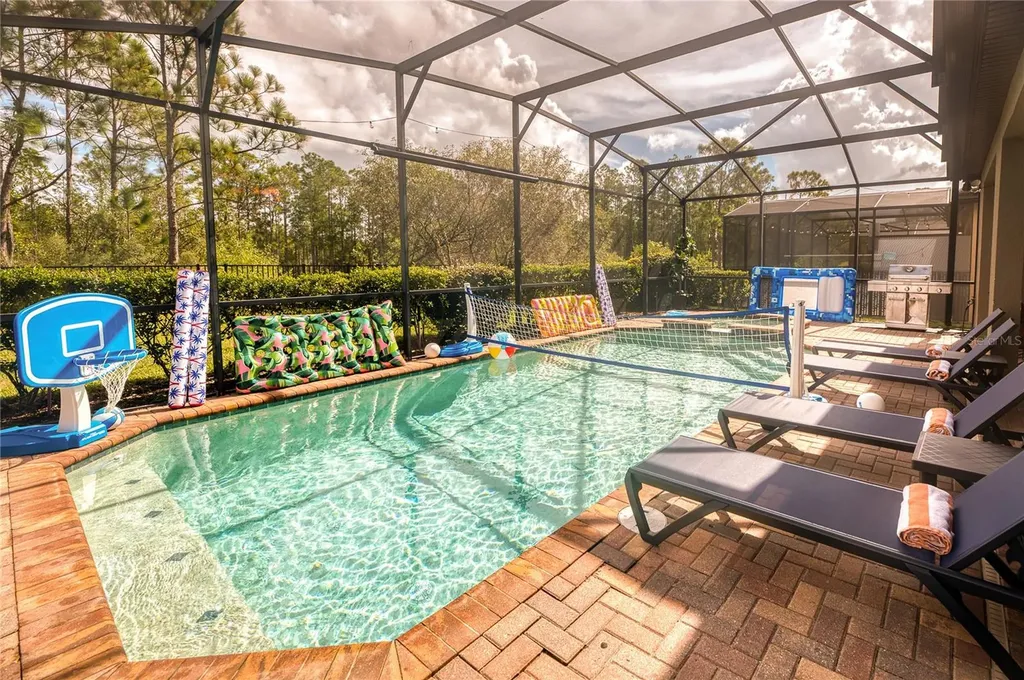 1949 Nice Court Kissimmee FL 34747