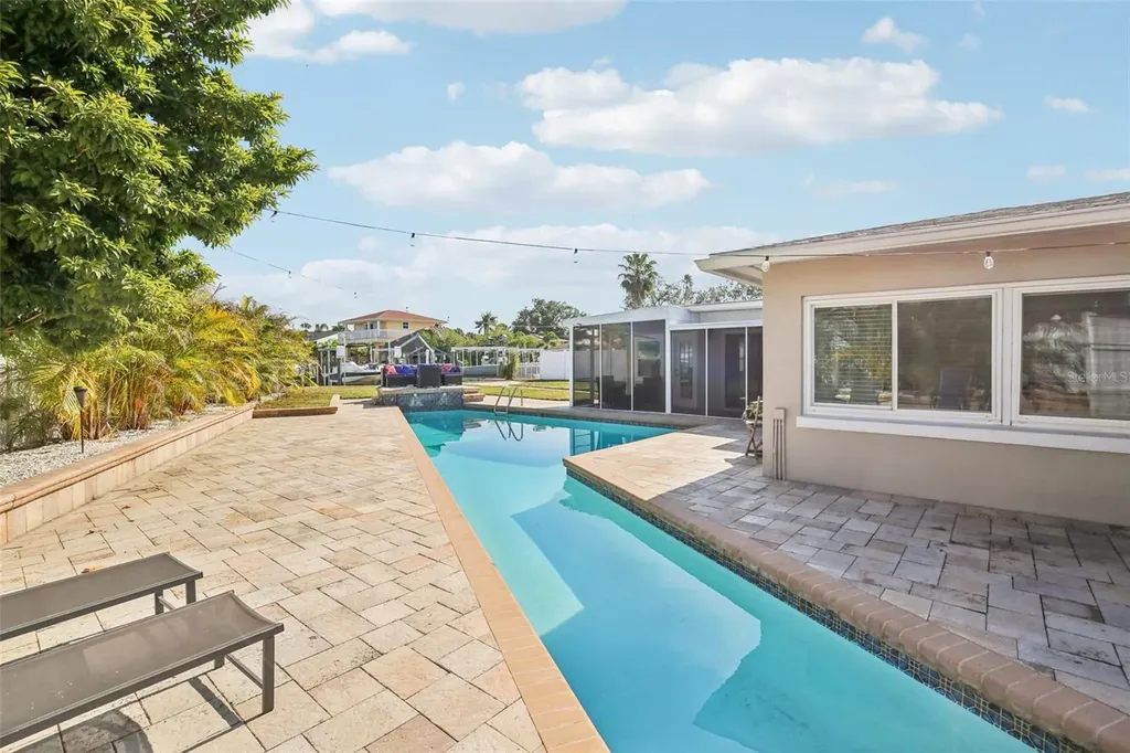 5467 Bayou Grande Boulevard NE St Petersburg FL 33703