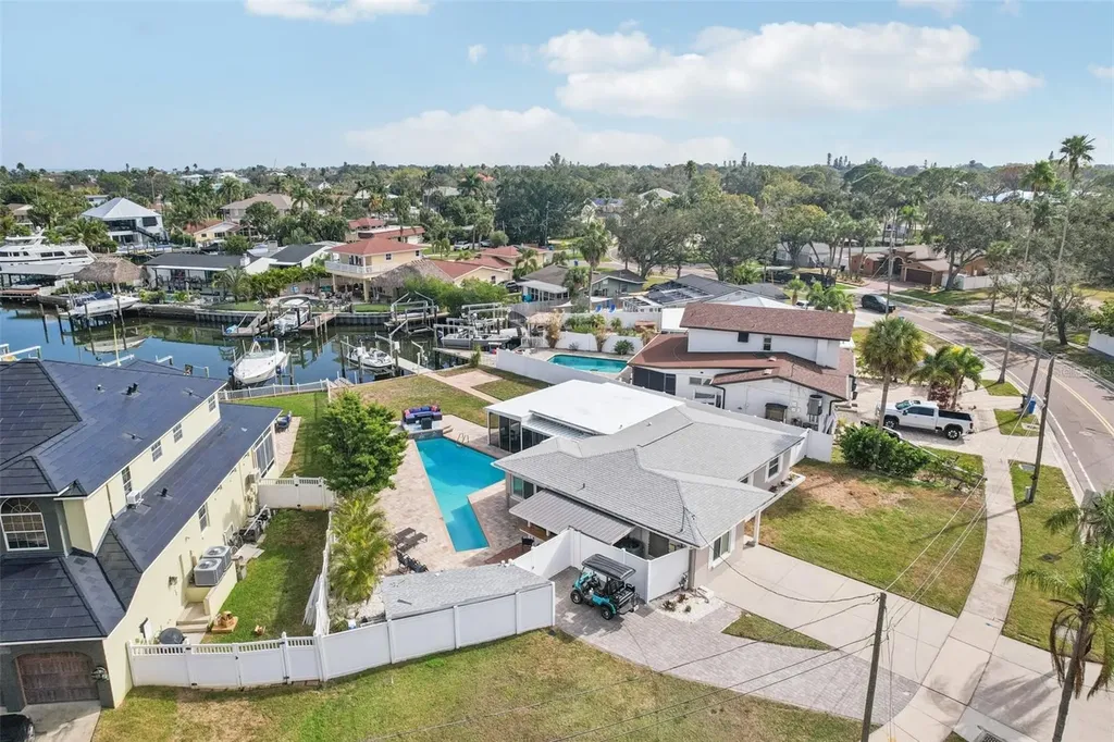 5467 Bayou Grande Boulevard NE St Petersburg FL 33703