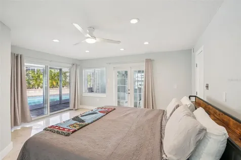 5467 Bayou Grande Boulevard NE St Petersburg FL 33703
