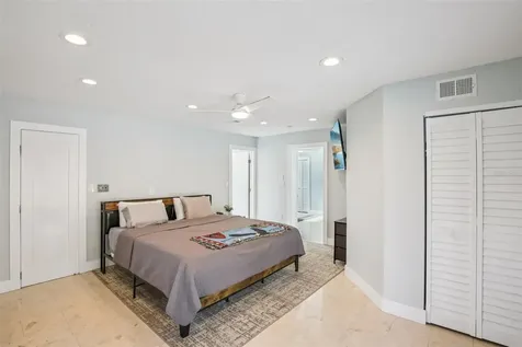 5467 Bayou Grande Boulevard NE St Petersburg FL 33703