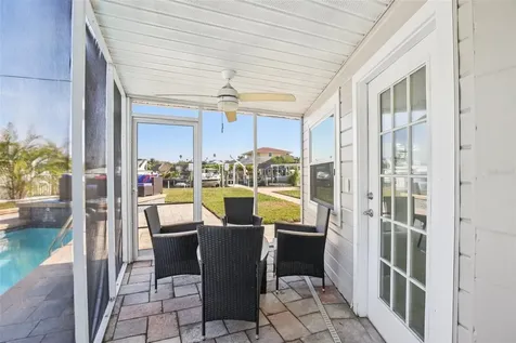 5467 Bayou Grande Boulevard NE St Petersburg FL 33703