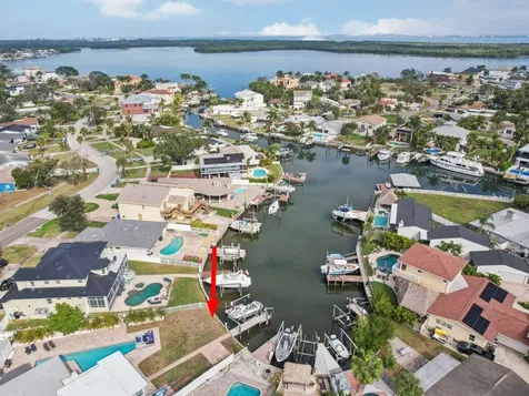 5467 Bayou Grande Boulevard NE St Petersburg FL 33703