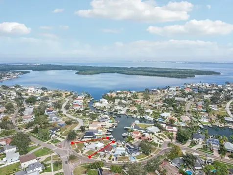 5467 Bayou Grande Boulevard NE St Petersburg FL 33703