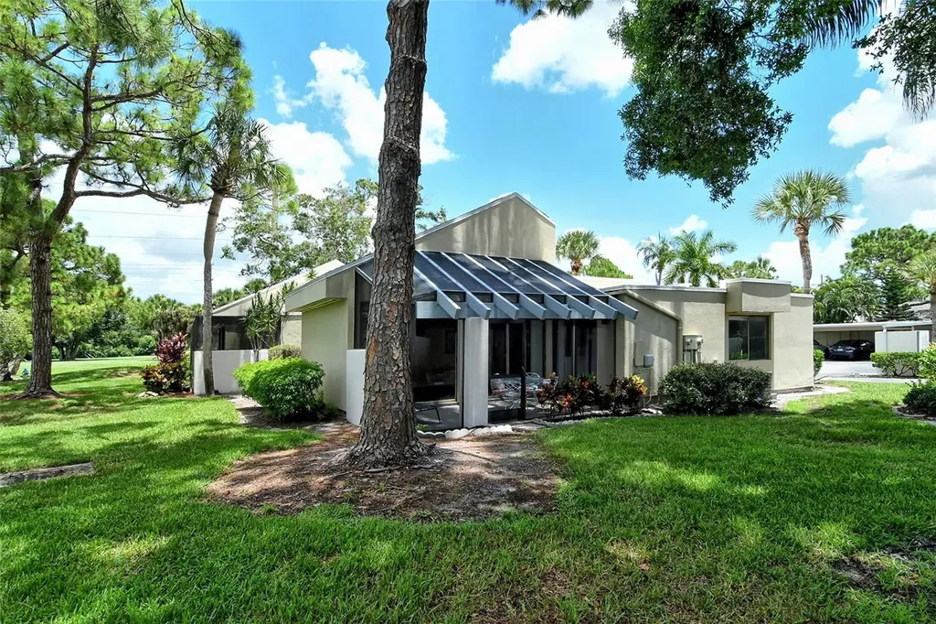 2517 Glebe Farm Close Sarasota FL 34235