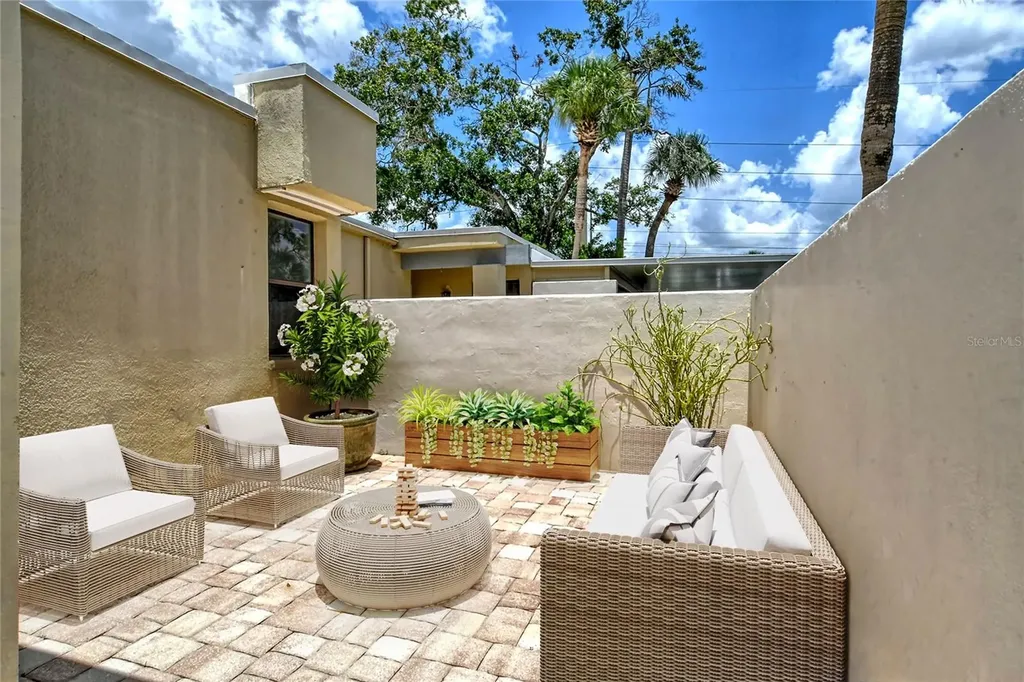 2517 Glebe Farm Close Sarasota FL 34235