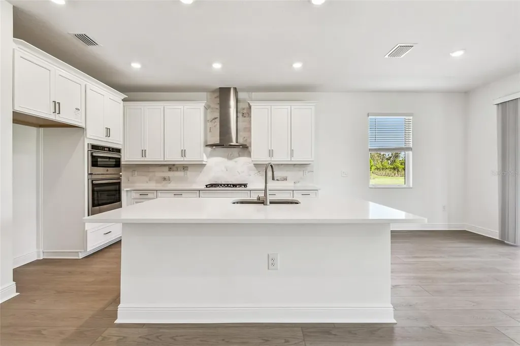 7574 Seahawk Avenue Sarasota FL 34241