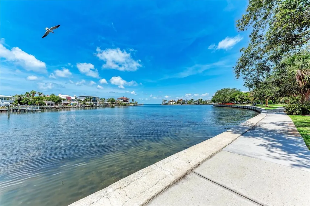 4616 Leeta Lane Sarasota FL 34234