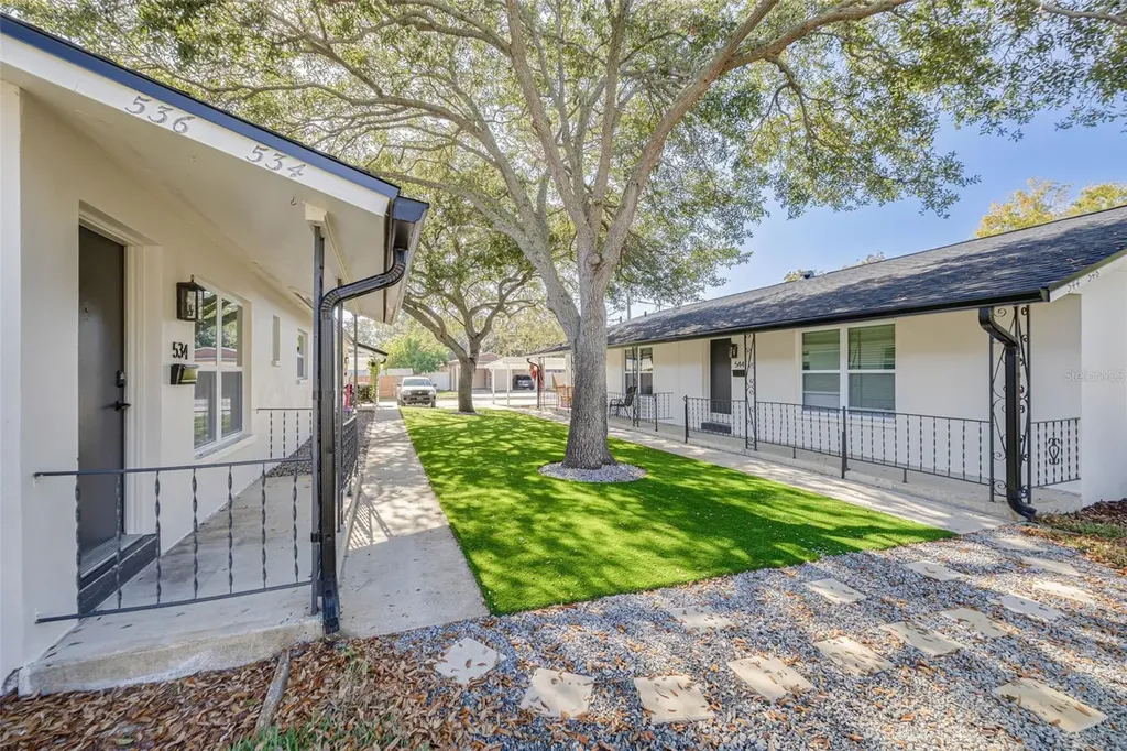 544 93rd Avenue N St Petersburg FL 33702