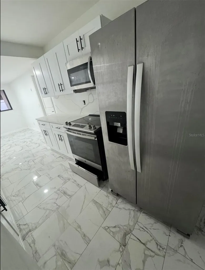 7714 W Powhatan Tampa FL 33615