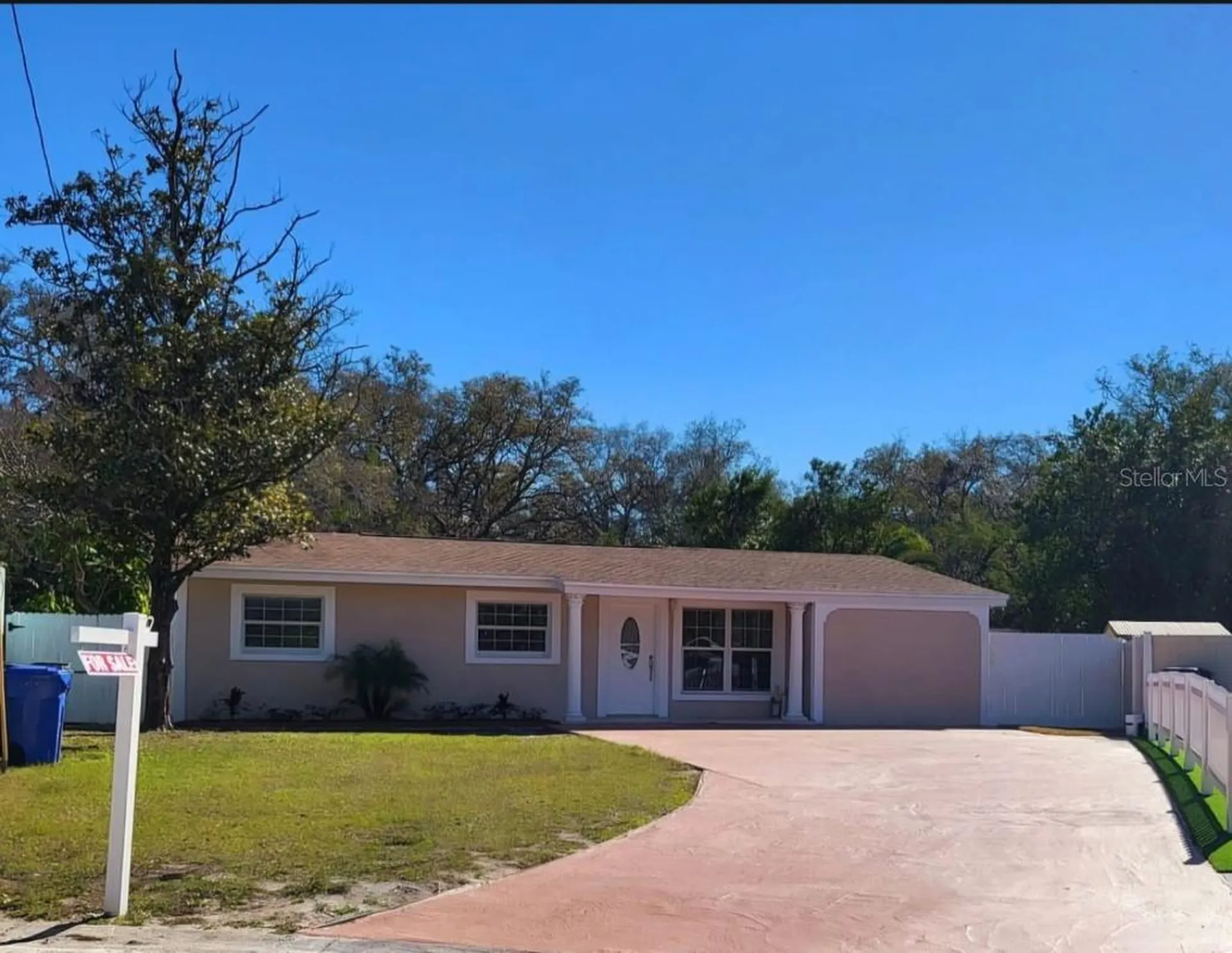 8605 May Circle Tampa FL 33614